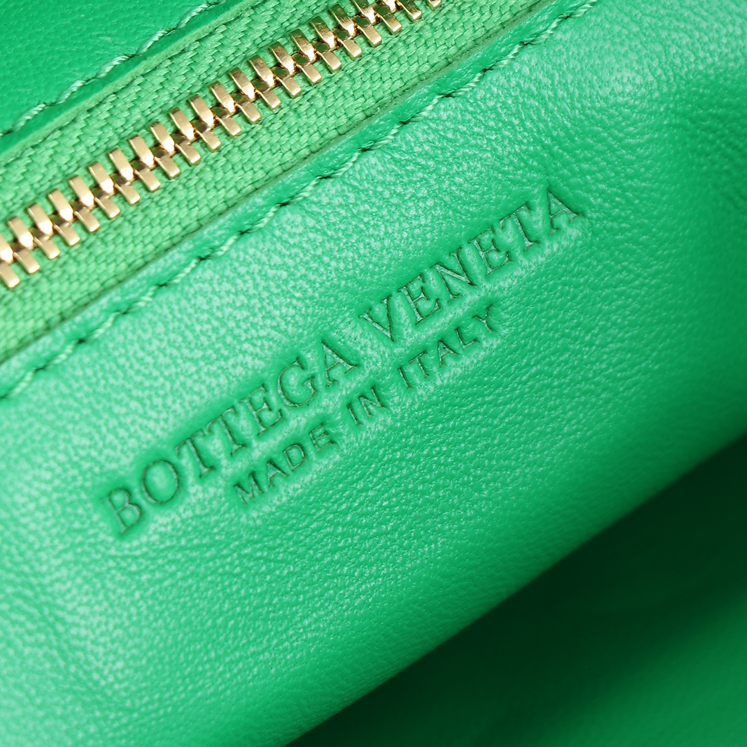 Bottega Veneta Hobo Bags